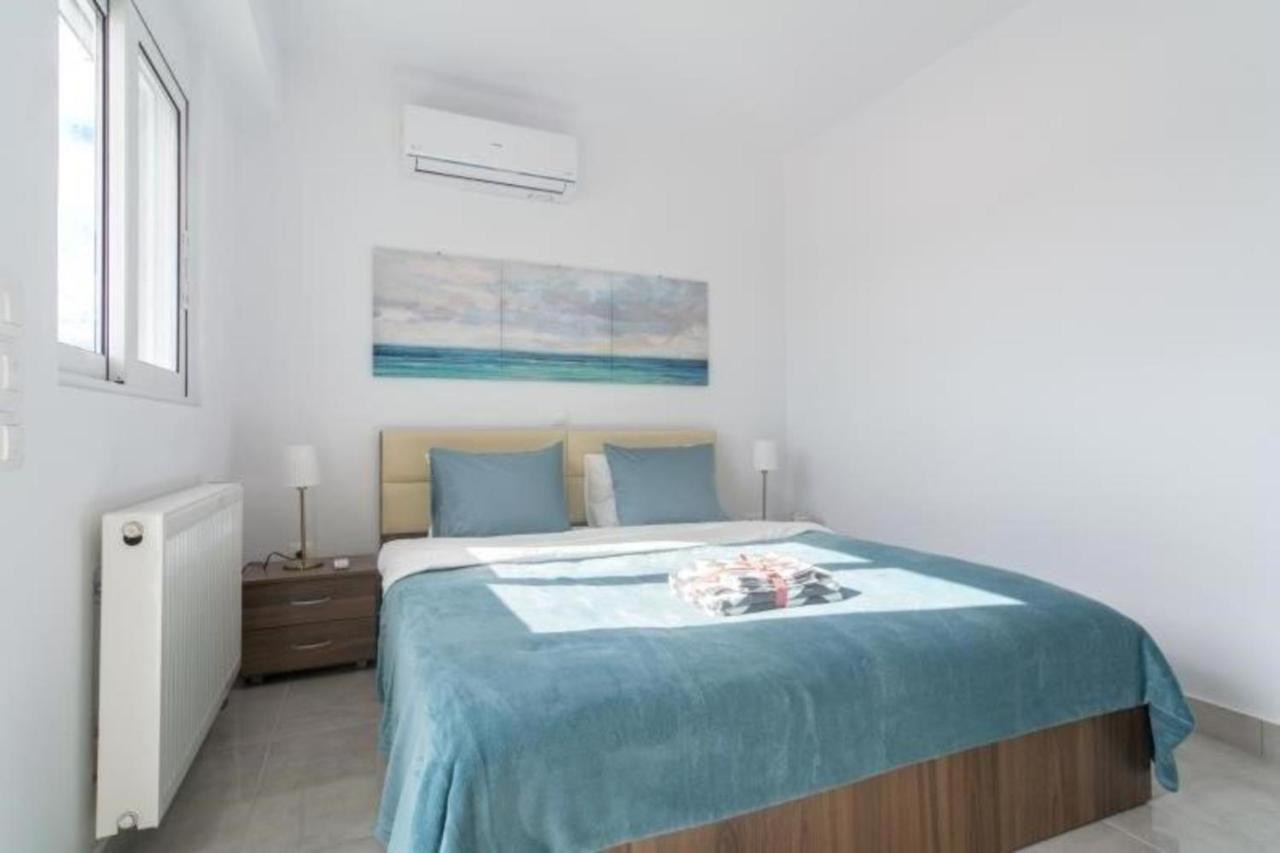 New Spacious Apartment Located In Пирей Экстерьер фото