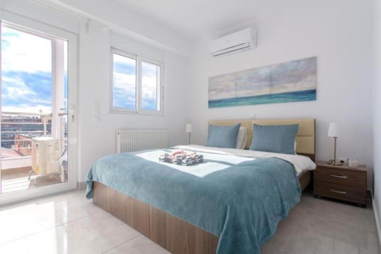 New Spacious Apartment Located In Пирей Экстерьер фото